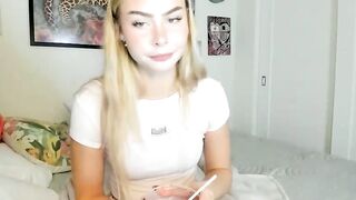 ariah_is_blonde - Chaturbate Live submissive greeneyes face tinytits