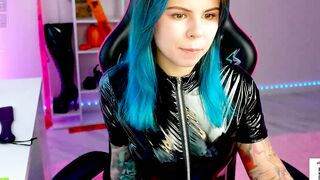 hellokittyalice - Chaturbate Live greeneyes oil tail tender
