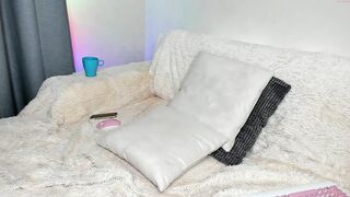 urblonde001 - [1080 HD Video] Horny Webcam Pussy