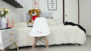 michelle_roberts_ - [1080 HD Video] Nora Cam show Interactive toy