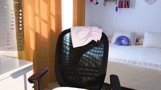 lunary_mix - [Video] pretty face big pussy feet girl