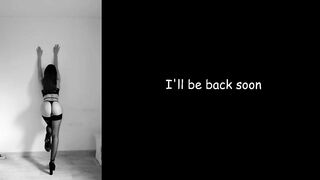 ambrelllla - [Video] submissive smile latex kissing