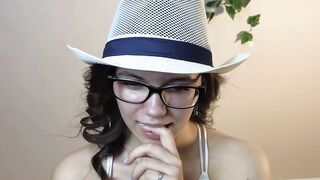 teresabriggs - [Video] big pussy lips cameltroe toes doggie style