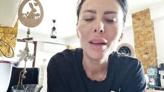 2whitediamonds - [Video] dildo fucking shaved spy cam curvy