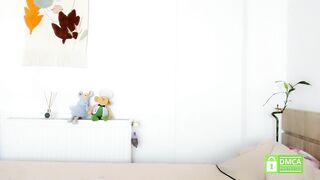 belovedkhlloe - [Video] creamy clip vagina slave