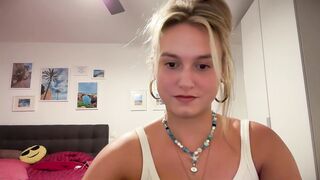 sarahsapling - [Video] smile girlnextdoor big boobs stocking