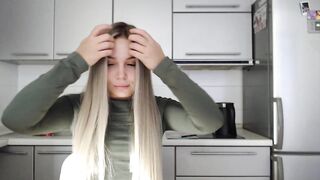 candymini - [Video] doggy balloons relax natural tits