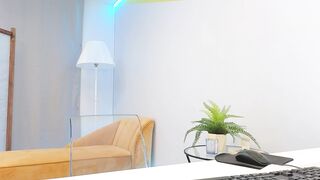 lovlybambi - [Chaturbate Record] Perfect symmetry monstercock pleasure bbc