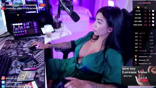 evelyne92 - [Chaturbate Record] cream Engaging streamer Alluring backside flash