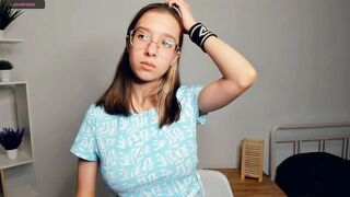 crazy_selfi - [Chaturbate Record] girl pene smiles twerking