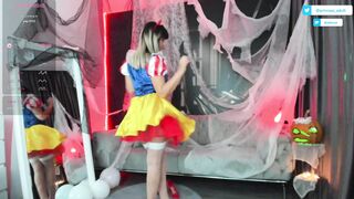 aliessia - [Chaturbate Record] Popular internet personality Bewitching beauty scissoring chick