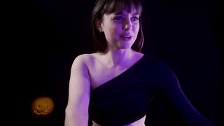 mindvoiding - [Chaturbate Record] Talented gamer Lovely curves free-hard-core-porn outdoor