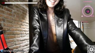 _octopussy_ - [Chaturbate Record] naturalbigtits blows camera Mesmerizing mounds