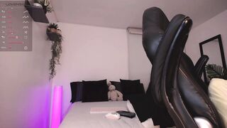 wolfsfoster - [Chaturbate Record] Alluring décolletage Mesmerizing chest Enchanting bottom wine