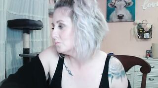 joliexx41 - [Chaturbate Record] shaved big Beautiful derriere mom