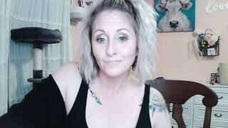 joliexx41 - [Chaturbate Record] shaved big Beautiful derriere mom