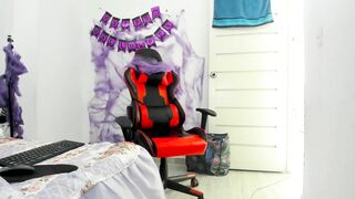 loreth_jw - [Chaturbate Record] Radiant glutes CamGirl nasty stepmother