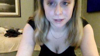 amelia_coder - [Chaturbate Record] extreme beard Dynamic influencer fingering
