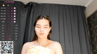 laurawhitea - [Chaturbate Record] venezolana candid 19yo Graceful behind