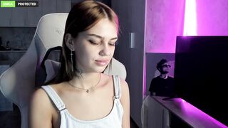 din_star - [Chaturbate Record] Gets Lucky dancing animated german