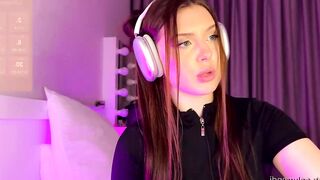 MENNDI - [Stripchat Latest Leaks] brunettes-blowjob blowjob dildo-or-vibrator-young sex-toys