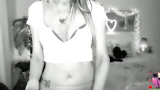 amyvalentine - Baby dances in front of the camera with her clothes on and chatting sweetly to the chat room