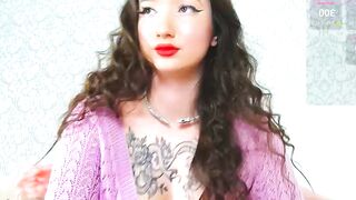 cryslal_grayy - Charming little girl sweetly chatting and fighting in front of the camera