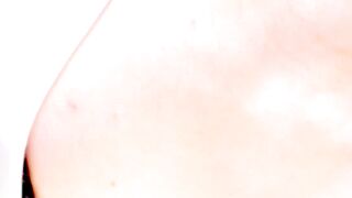 butterflyblue_dream - Bitch shows her sweet booty on camera and chats sweetly with the chat room