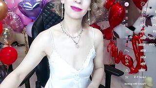 cherishsia - A young milfochka sweetly chatting and teasing in front of the camera in a sexy pennyroyal